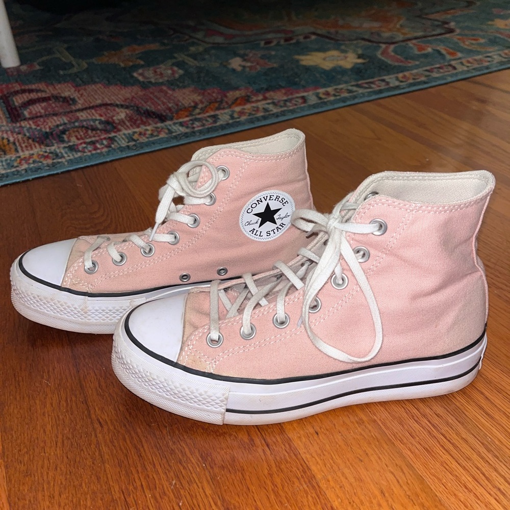 Platform Pink Hightop Converse size 5